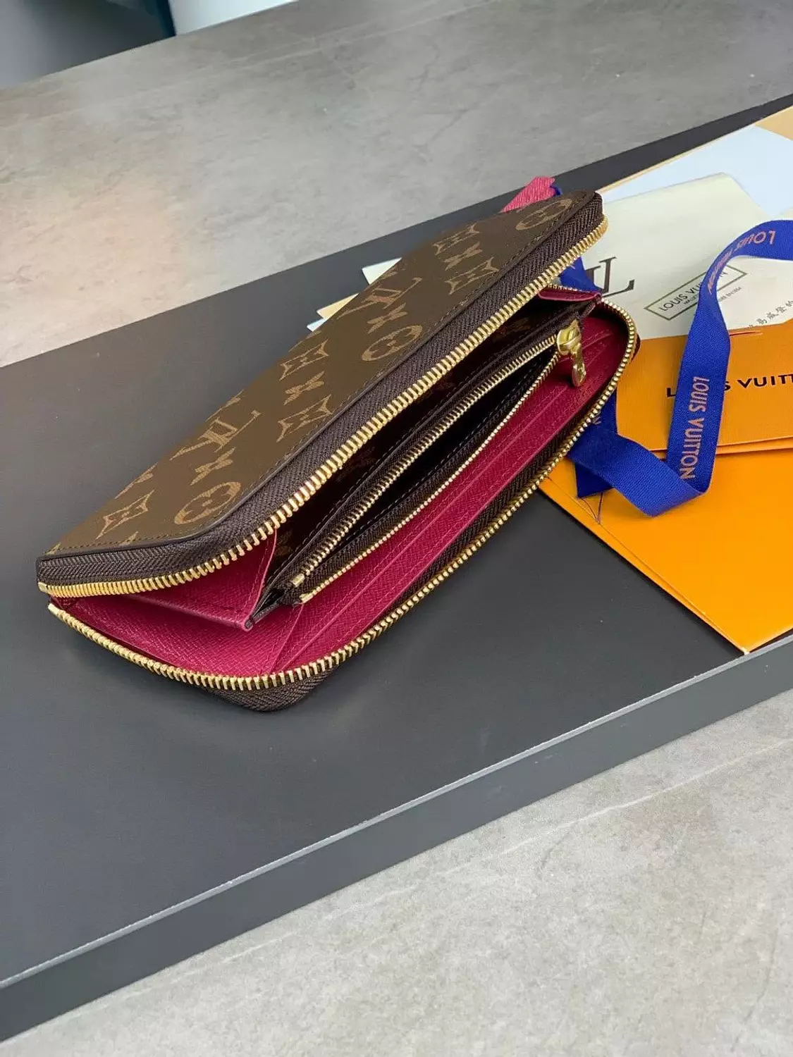Lv wallet 6