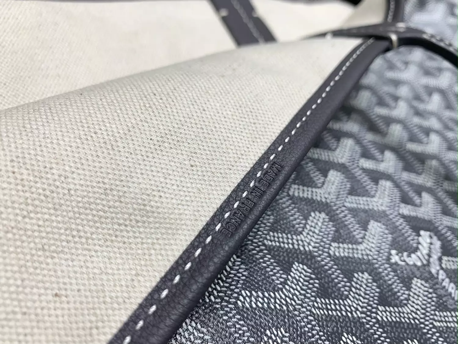 Go Yard bag grey hover image