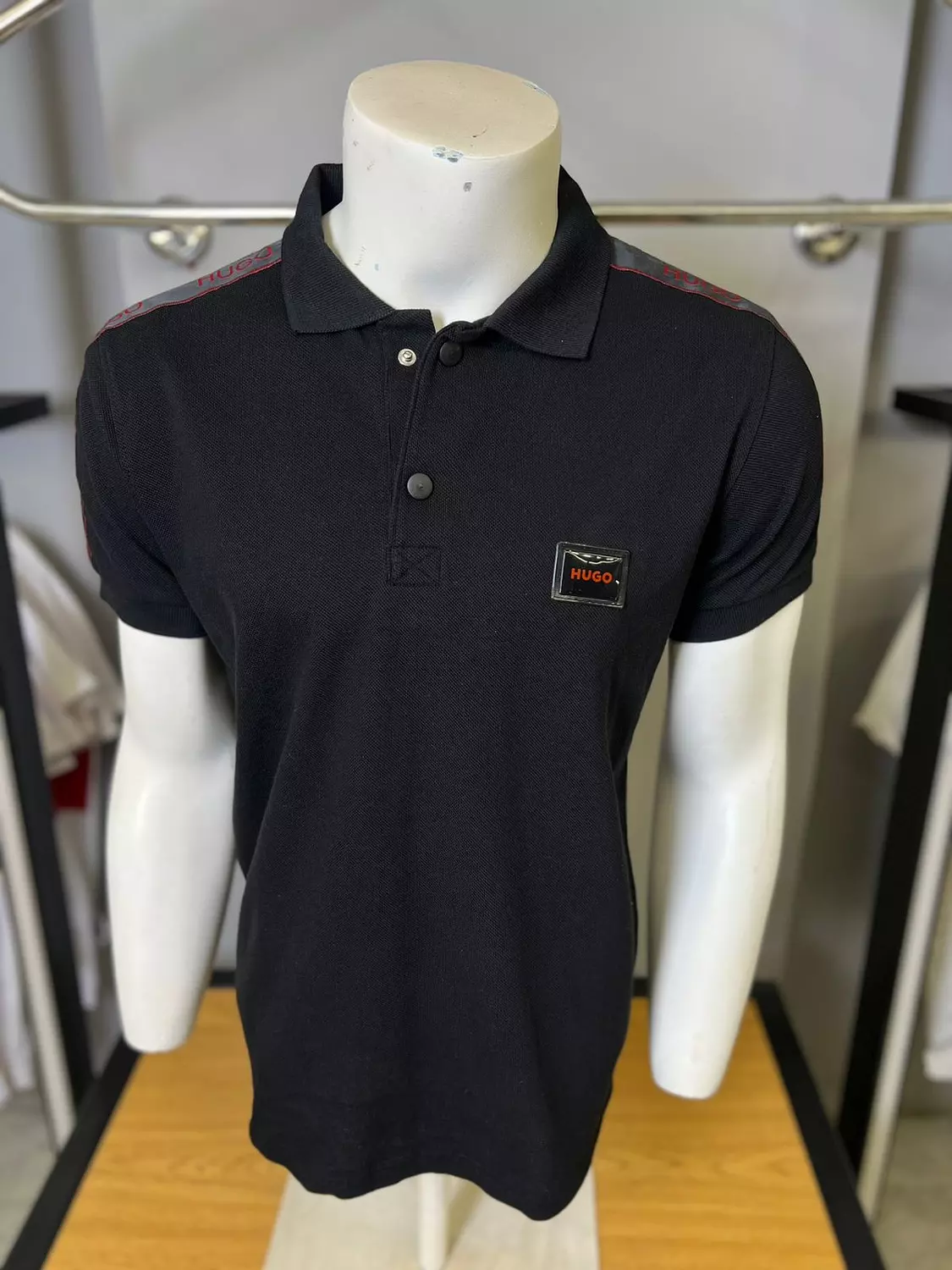 HUGO BOSS TSHIRT / 1462 image