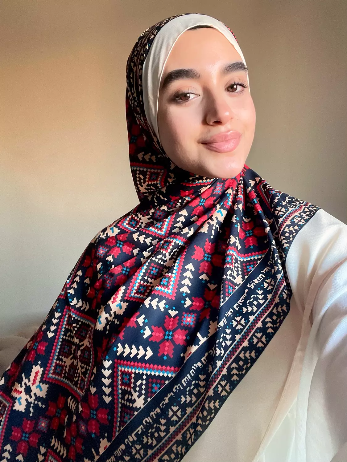 هناك احتمال اخر/طرحة  hover image