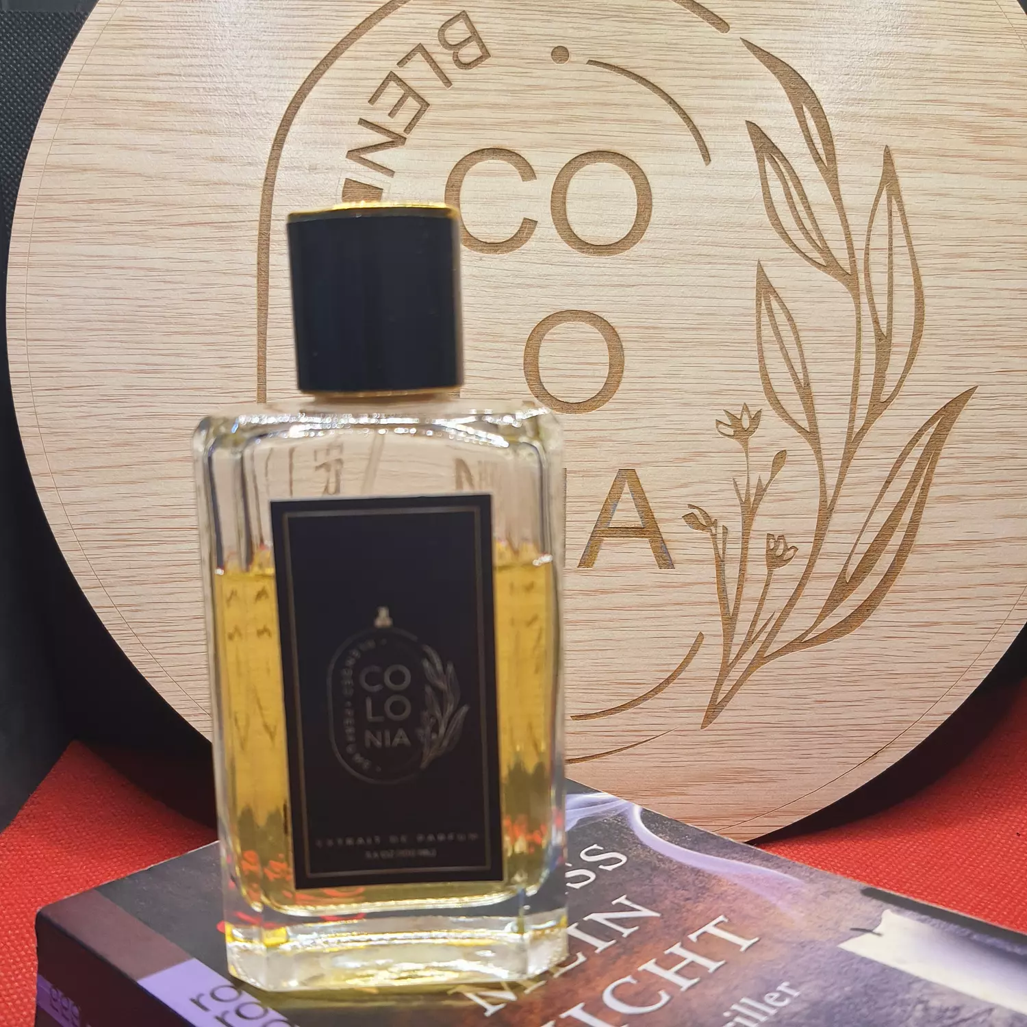 Look Up Colonia (لوك أب - من إصدارات كولونيا الحصرية) عطر للرجال 2