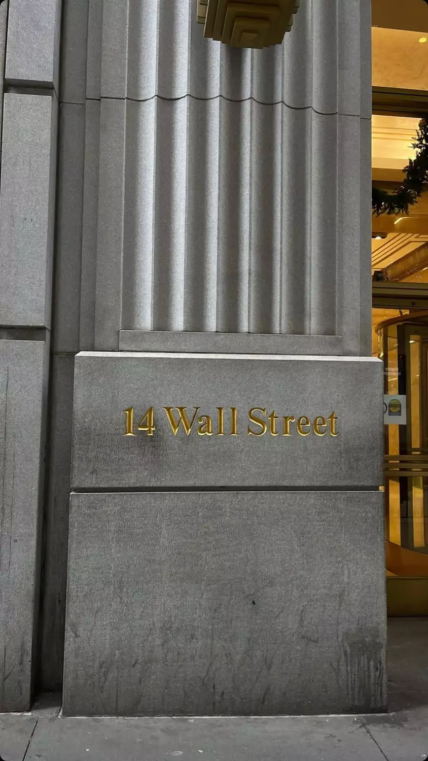 🎖️🌐 Wall Street: From a Small Street to the Heart of the Global Economy. 5