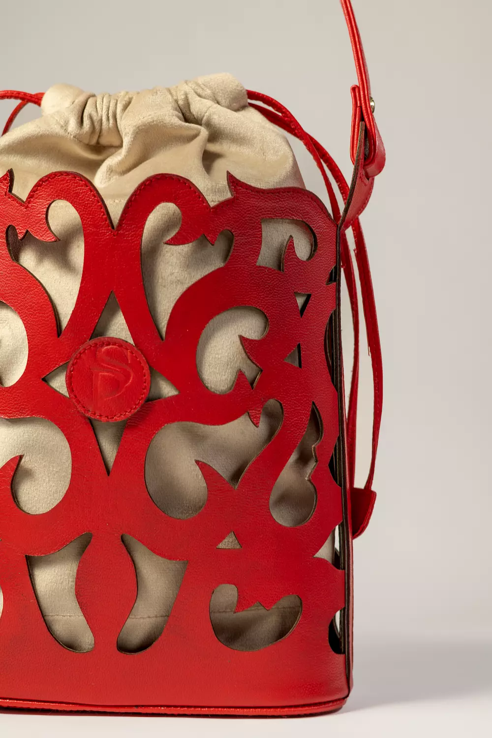 حب Love – Ramadan Leather Bag (Red) hover image