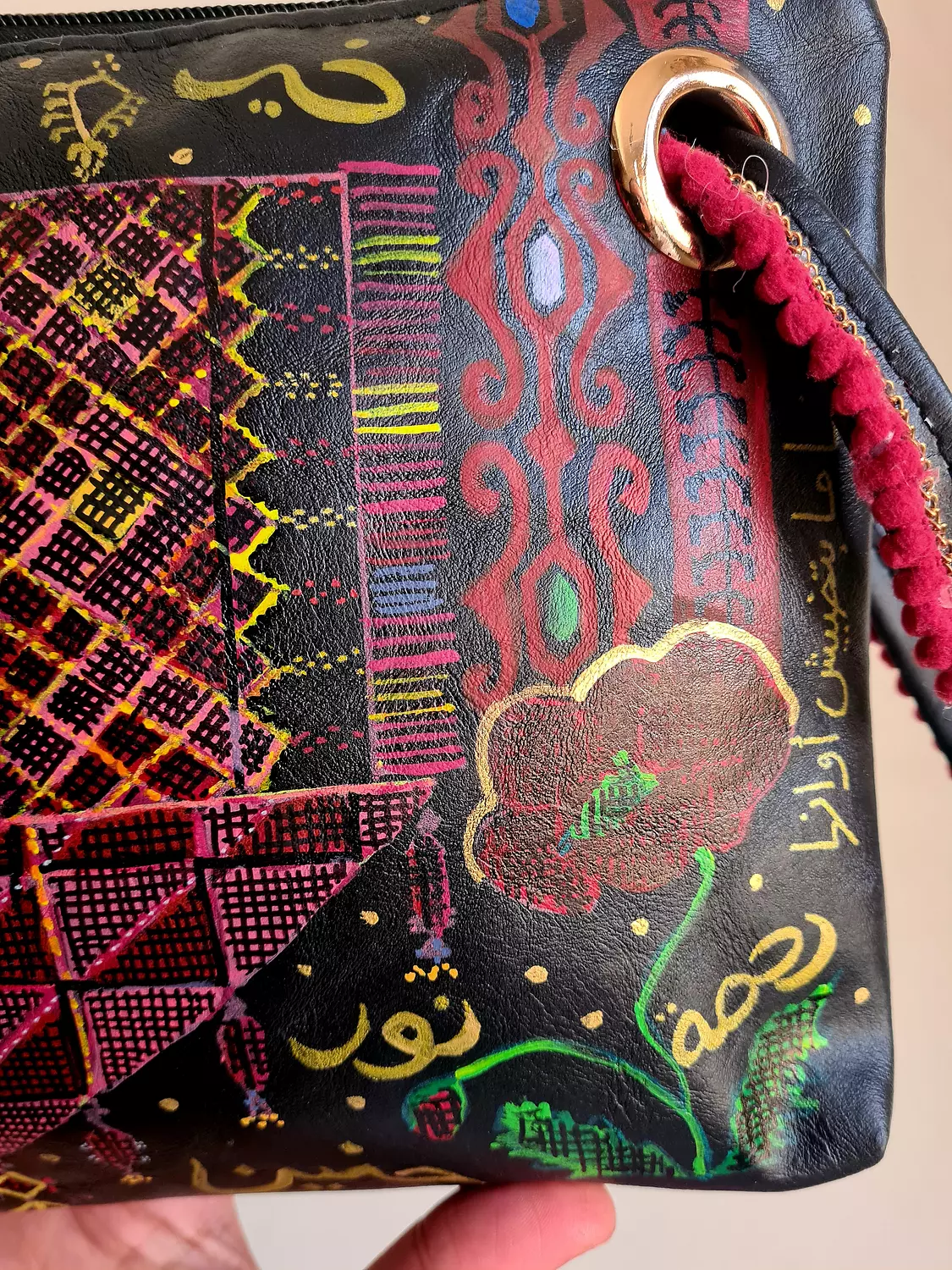 Tatreez pattern leather clutch  1