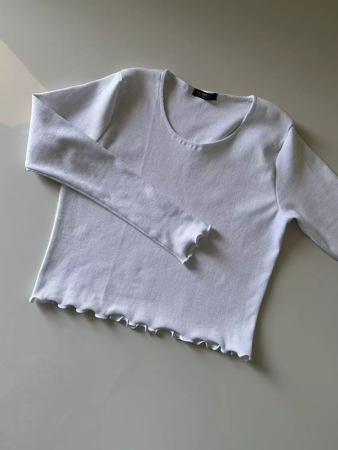 White cotton top (T)  image