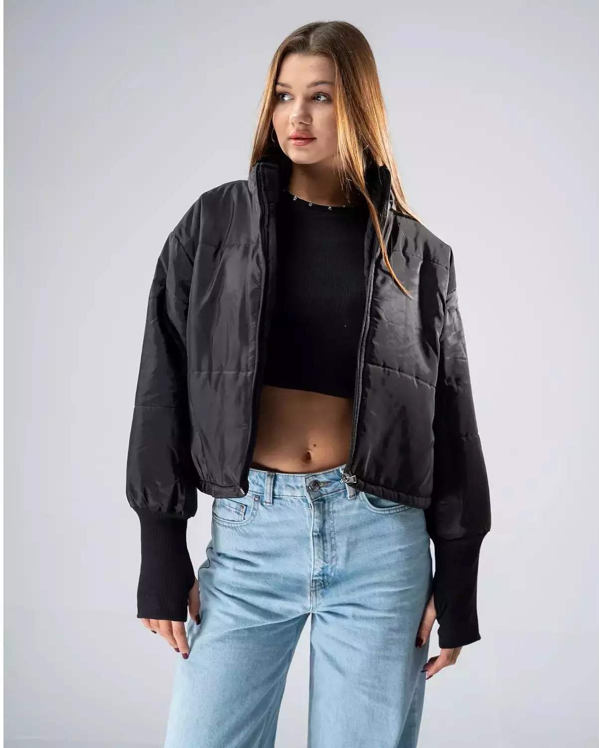 <p><strong><span style="color: #ffffff">Thumb Hole Puffer Jacket</span></strong></p>