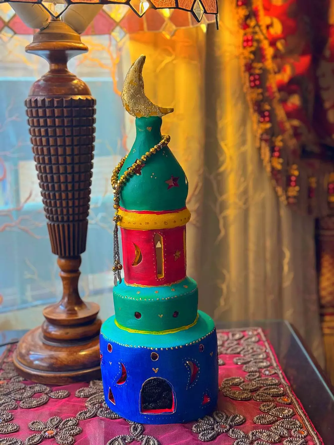 Large Maazana with gold Hilal image