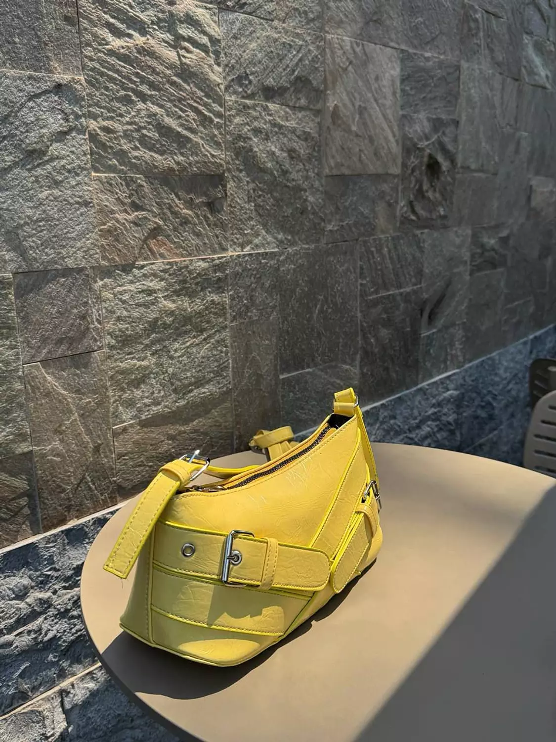 Moveya Bag hover image