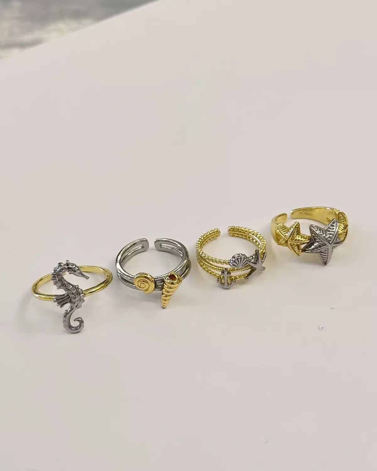 Set of four rings  1
