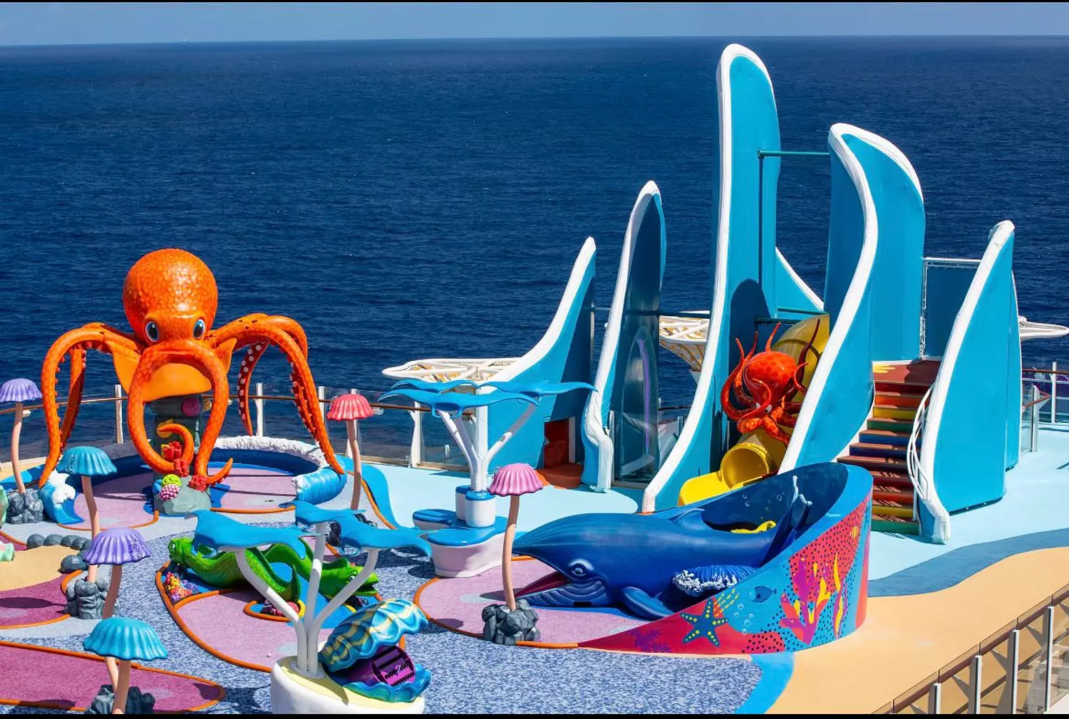 🌐🎖️ Unrivaled Opulence...A World of Luxury Aboard the "Wonders of the Seas" Cruise 6