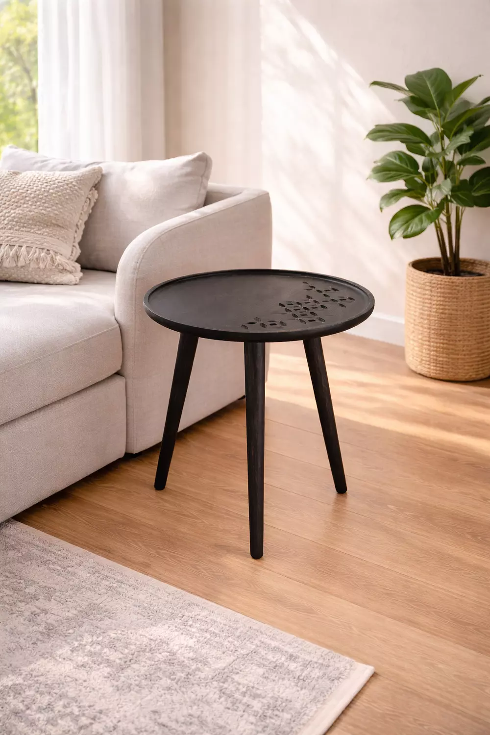 Quadra Side Table 2 hover image