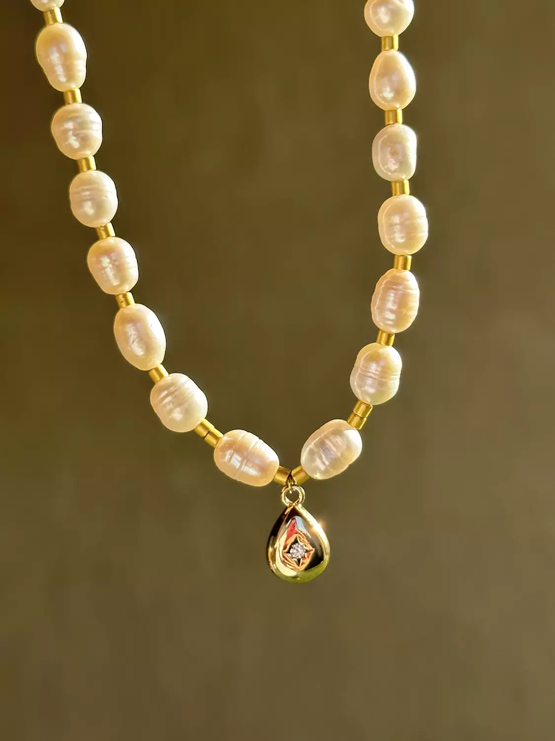 Shiny Pearls 3