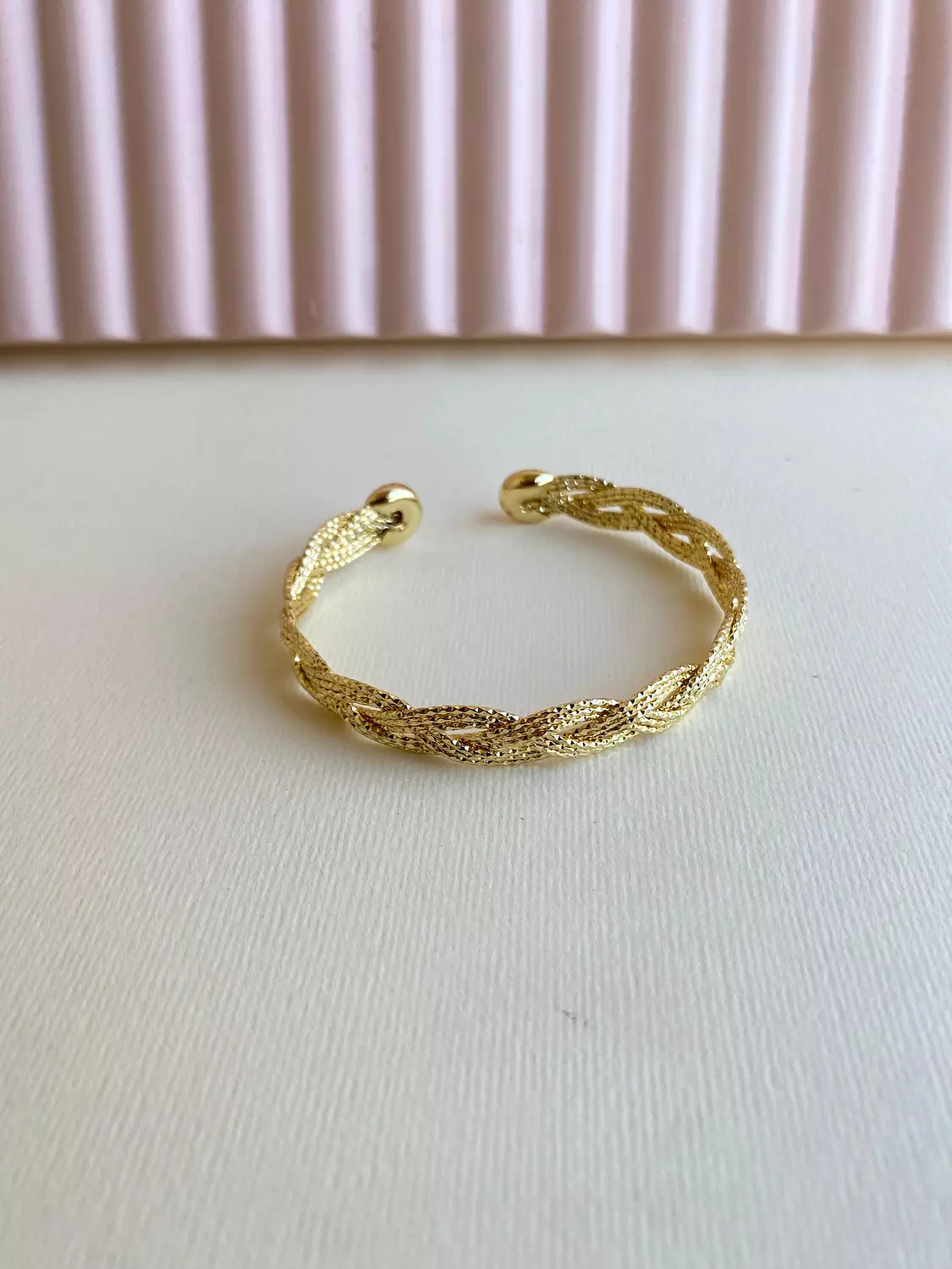 Gold link glow bangle 1