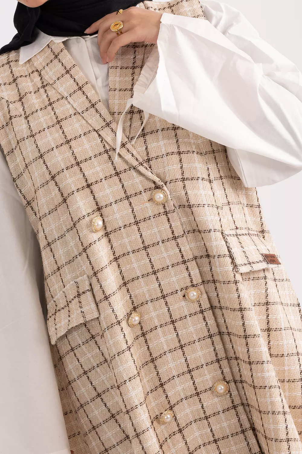 Velora Long Vest 5