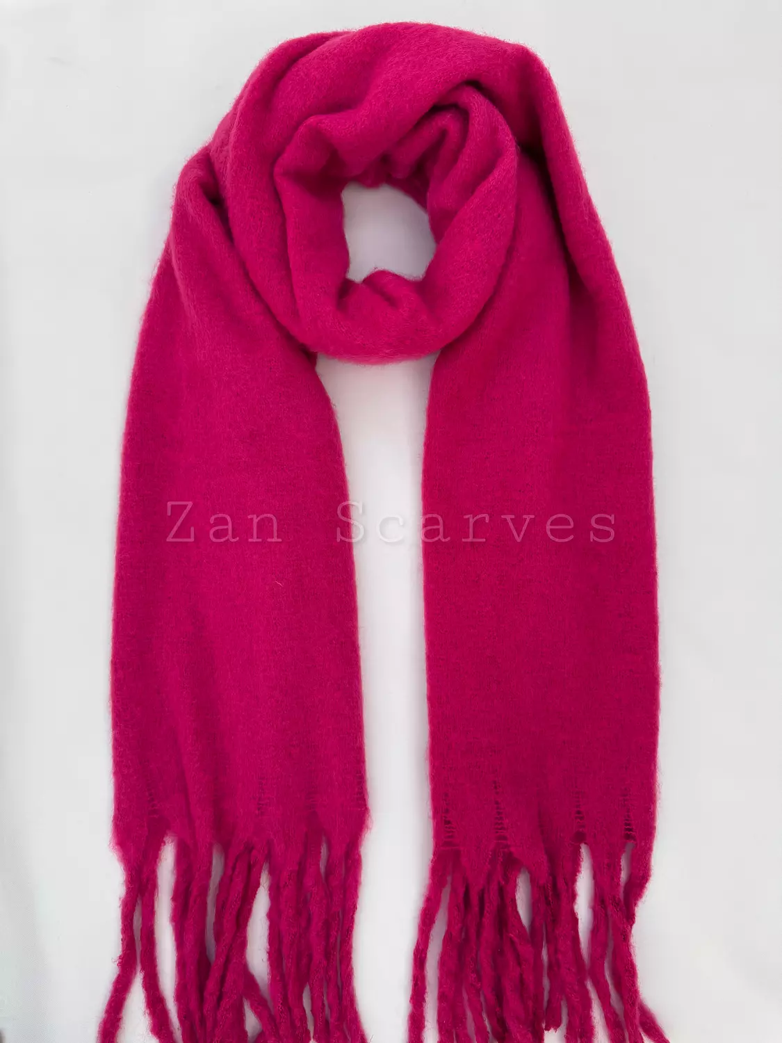 Fushia 🧣 hover image