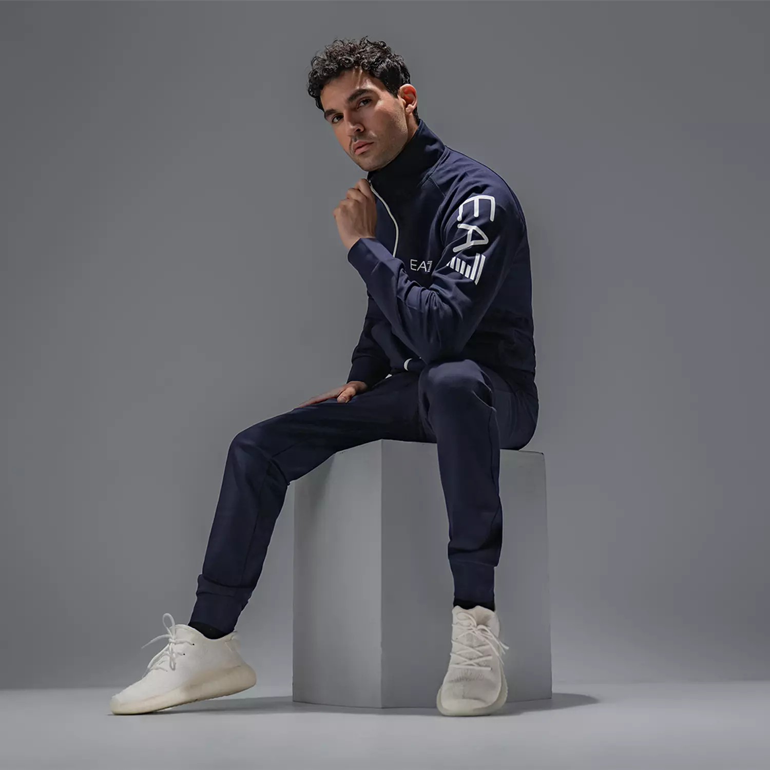 tracksuit  6