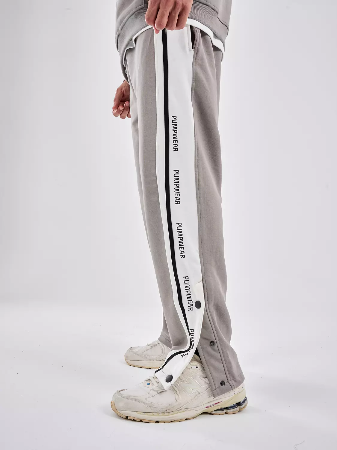 ESSENTIAL STRIPE SWEATPANTS "gray" 2