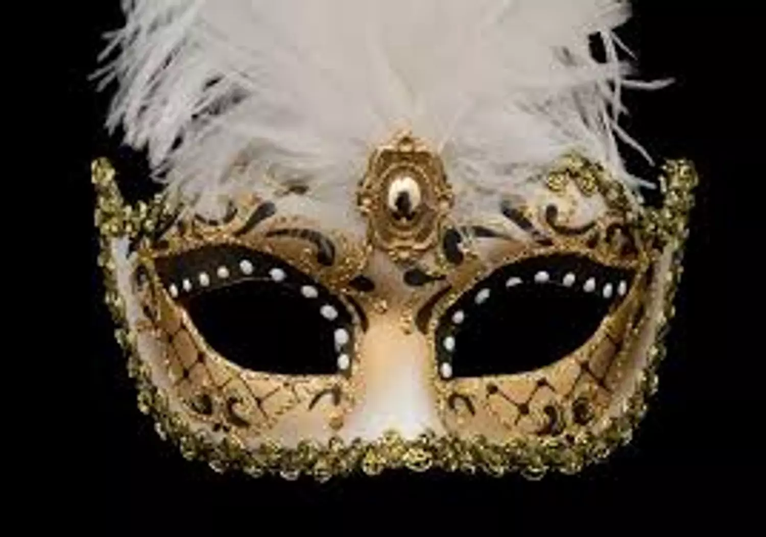Feather eye mask 1