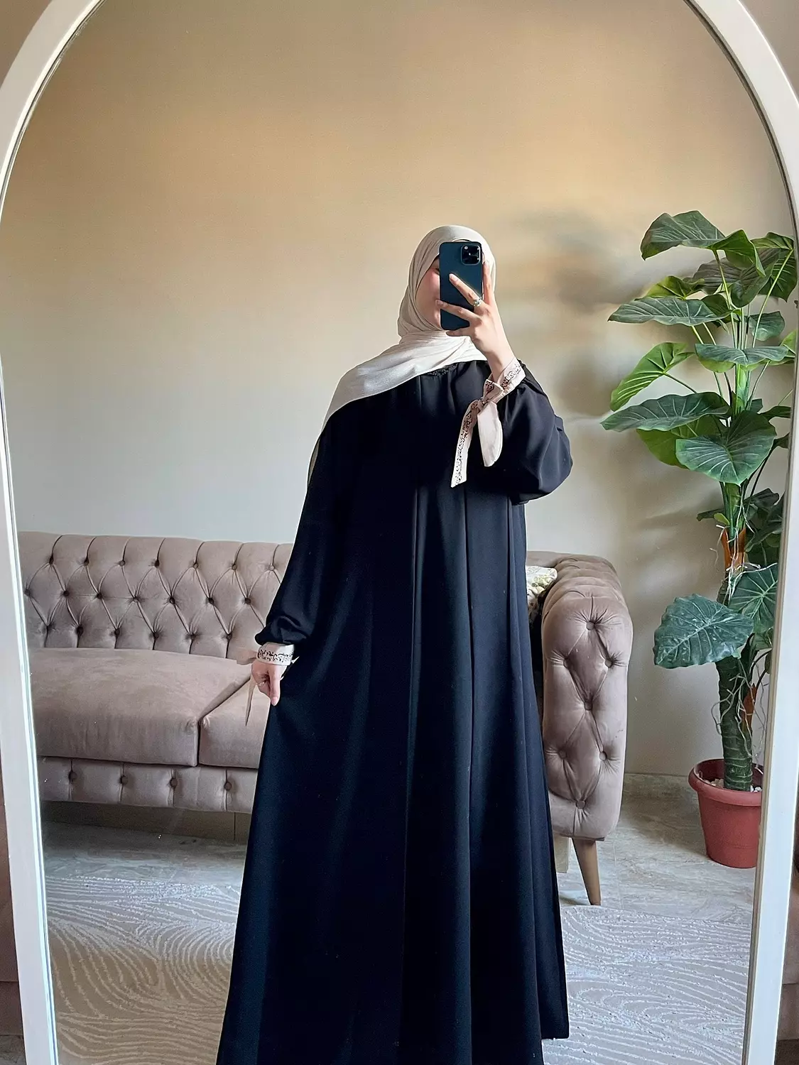 تذكر بأنك حر طليق / عباية image