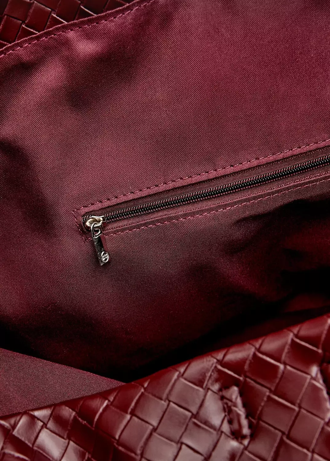 Stradivaruis burgundy bag 4
