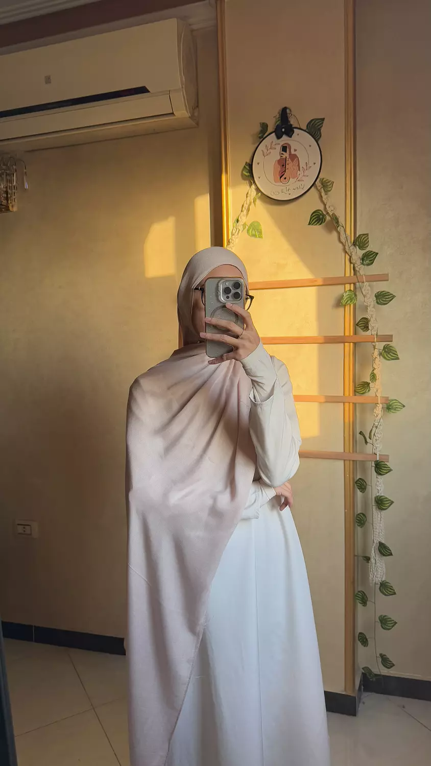 Nude 2