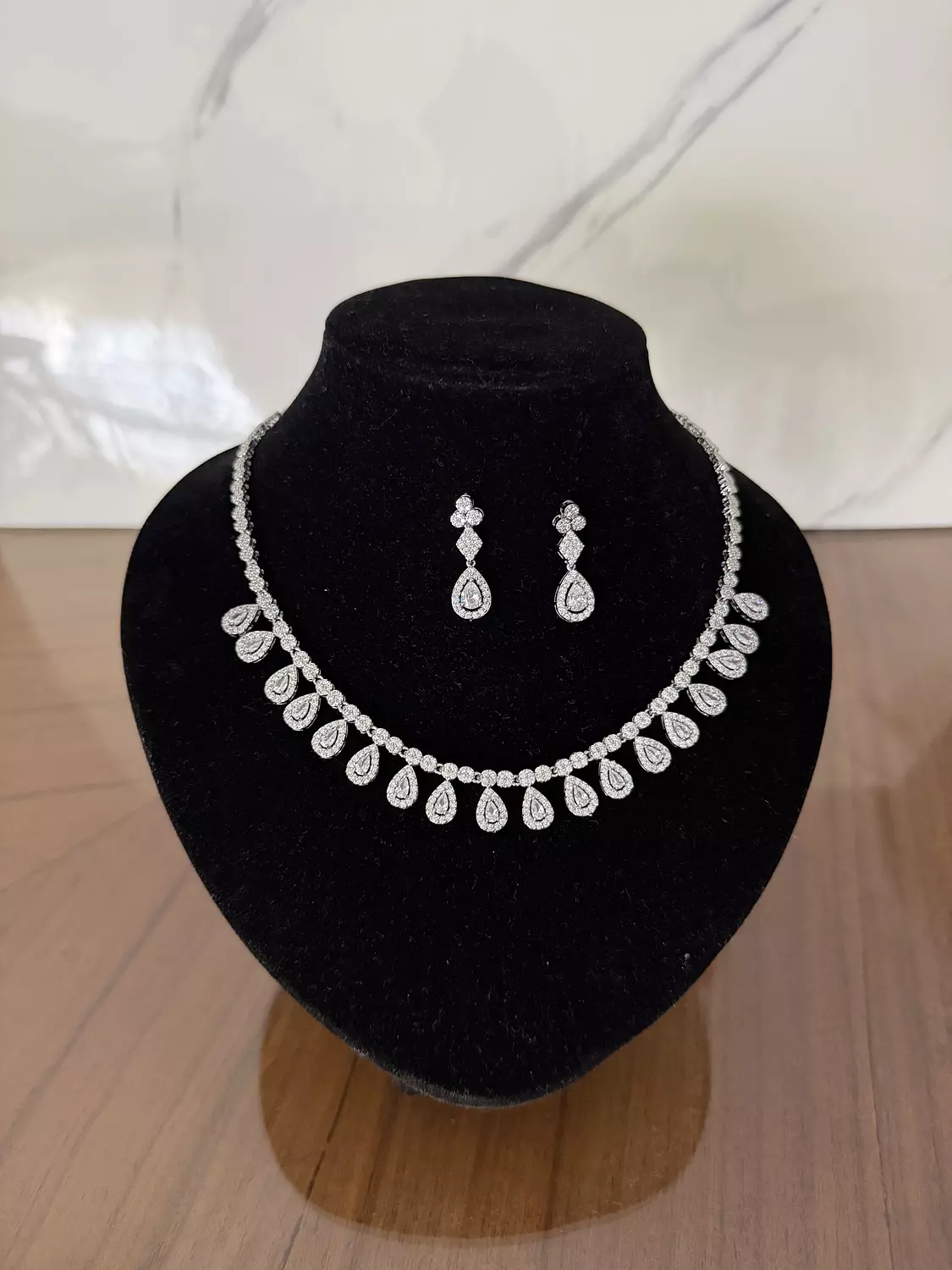 Glamour zircon set image