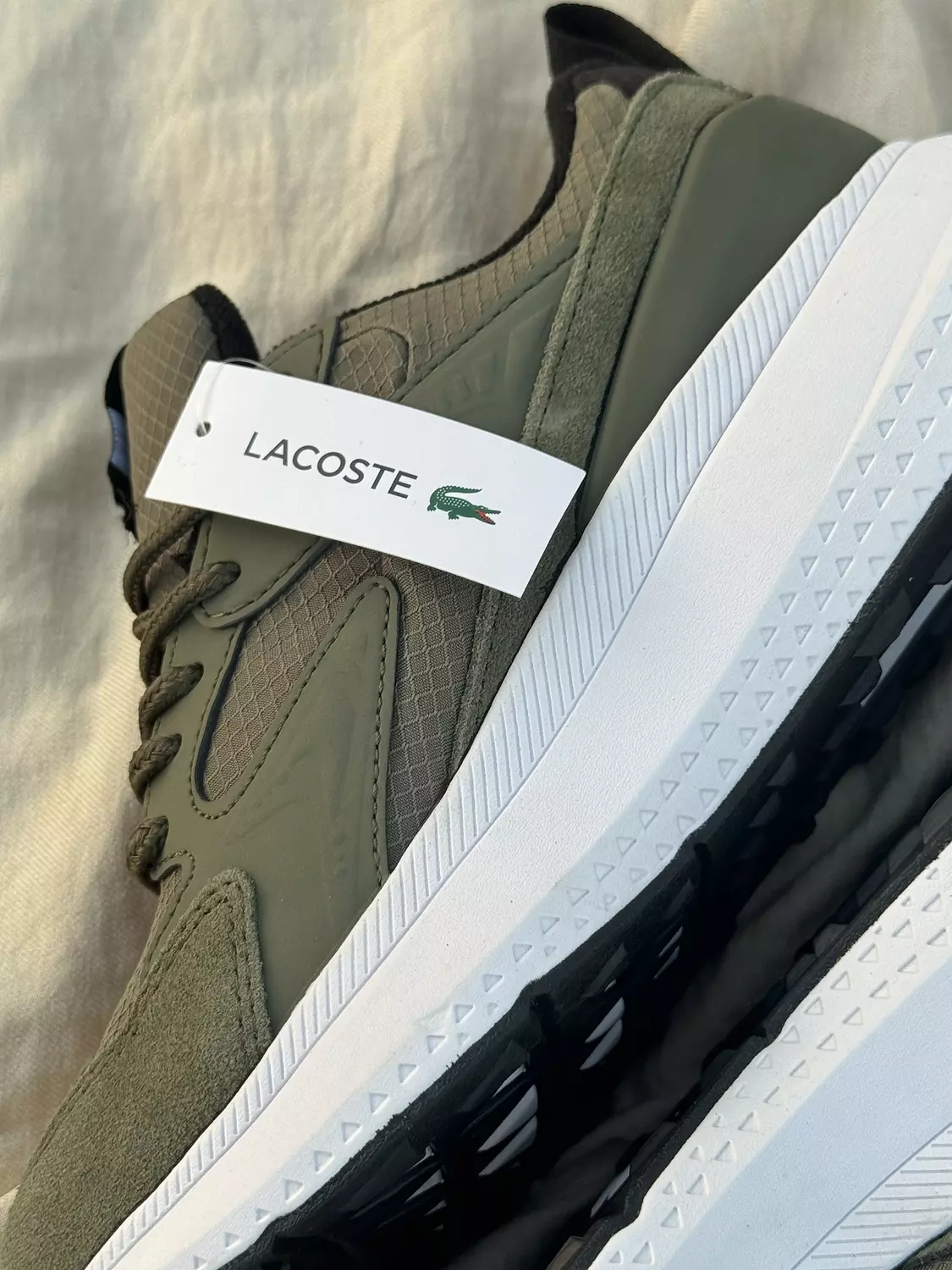 Lacoste l003 neo  image
