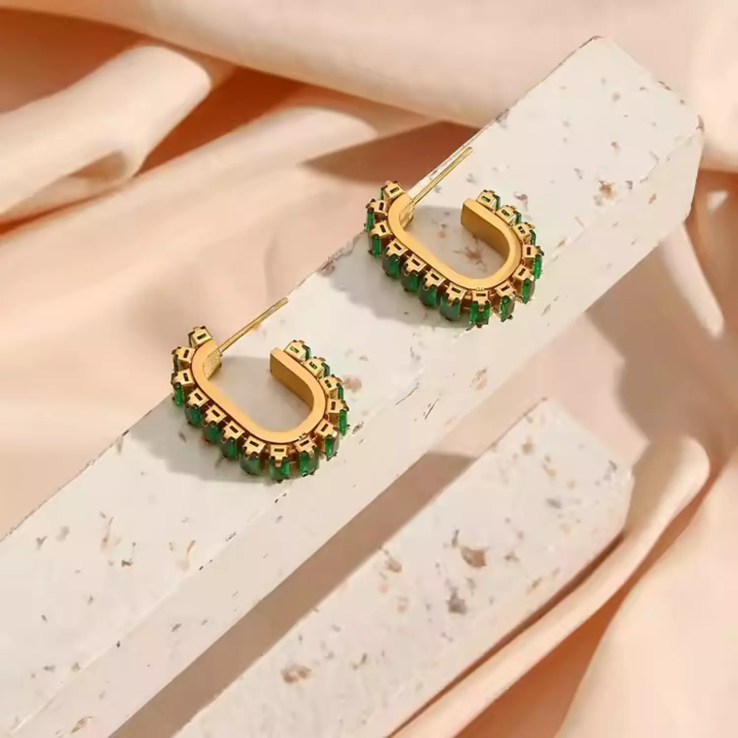 Emerald green earrings 2