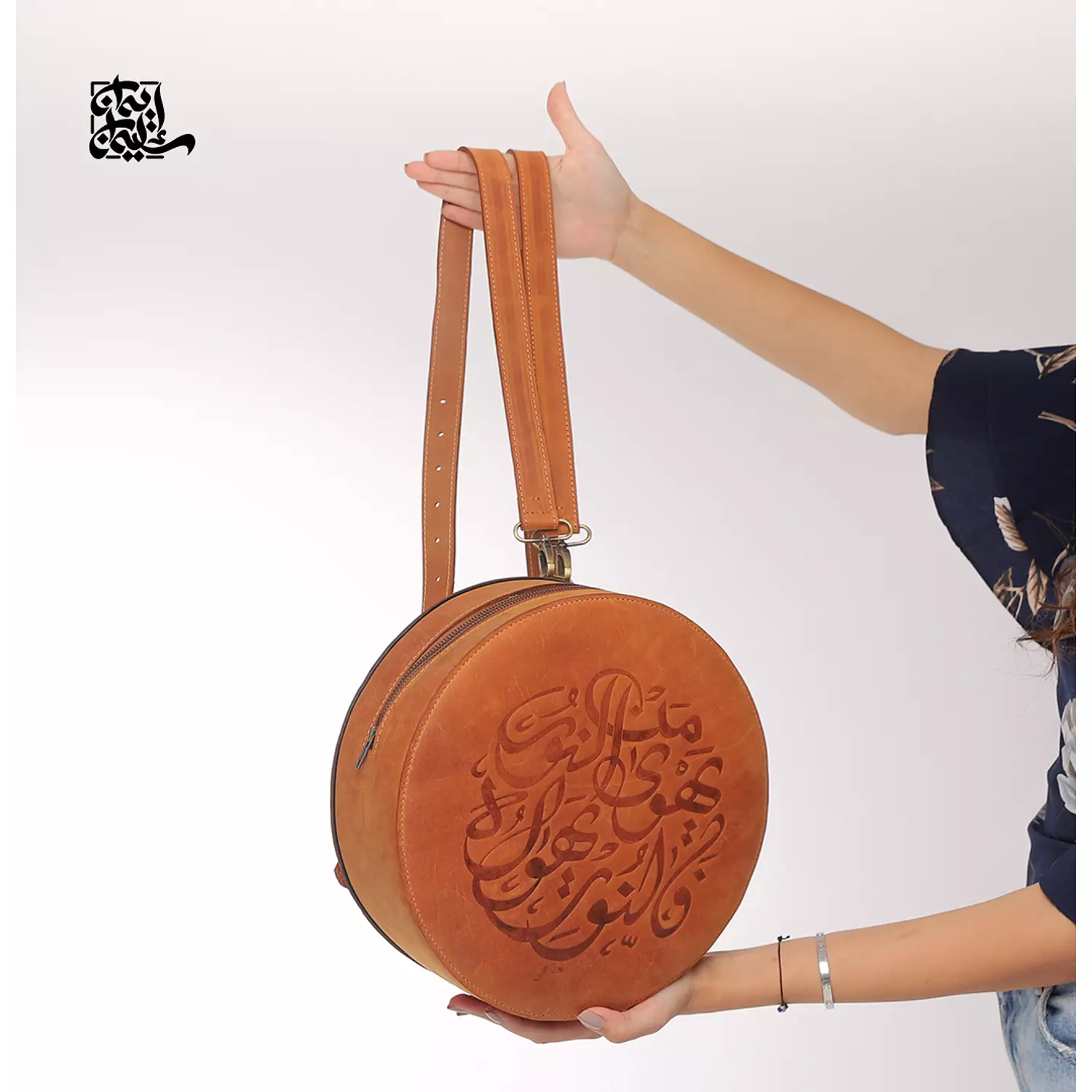 Circle BackPACK    hover image