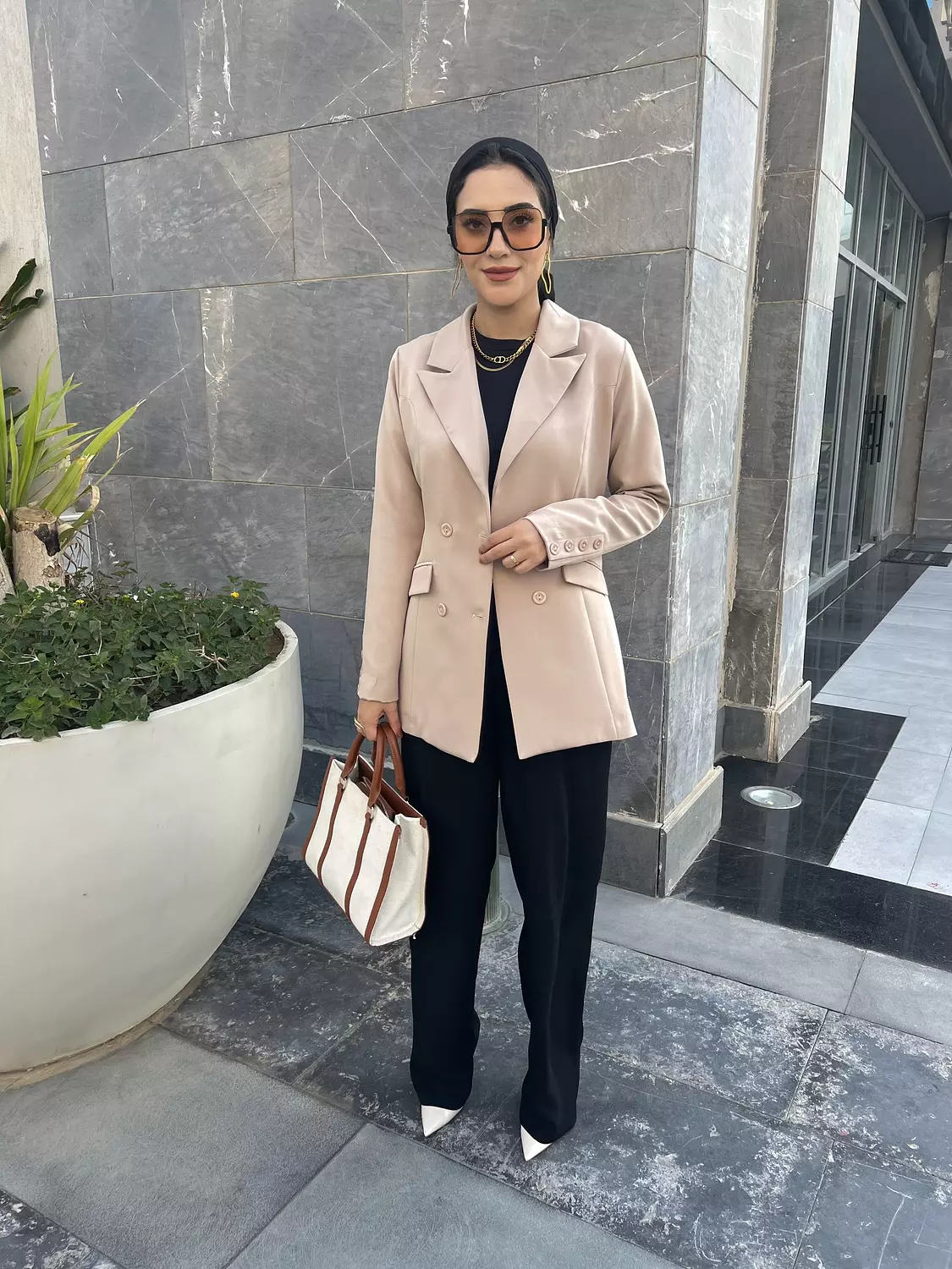 Bej blazer image