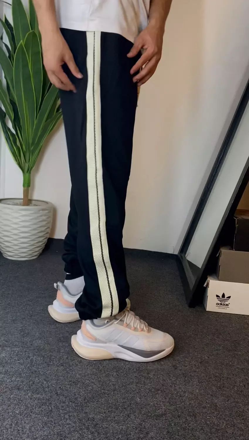 Over size Premium Sweatpants _ Side stripe _ Black color 2