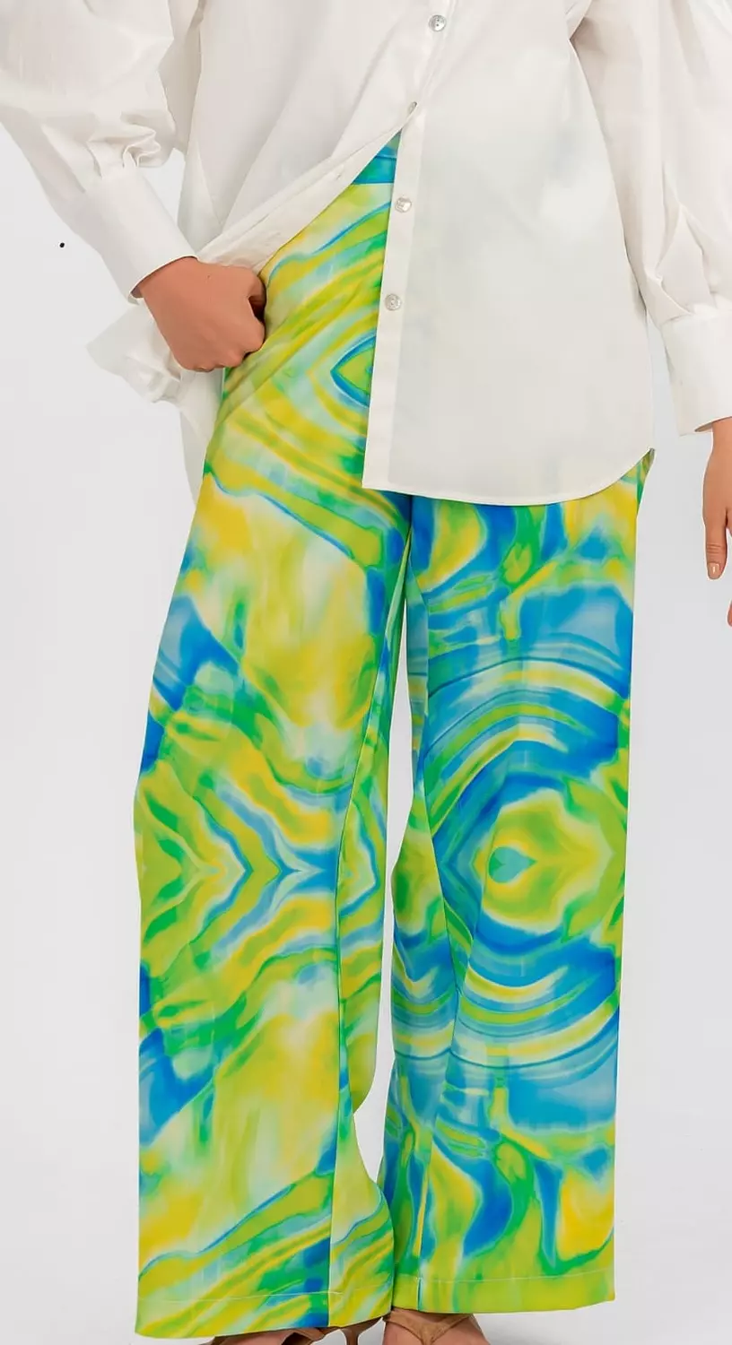 <p><strong><span style="color: rgb(255, 64, 160)">Green Multi Pants</span></strong></p>