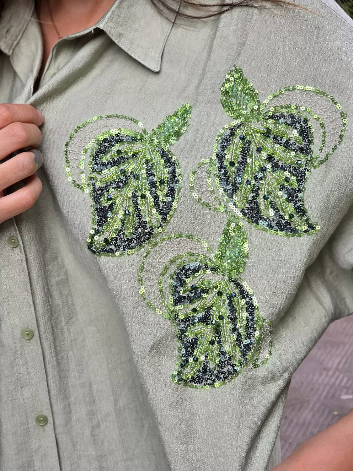 Oversize Embroidery Leaves Shirt 2