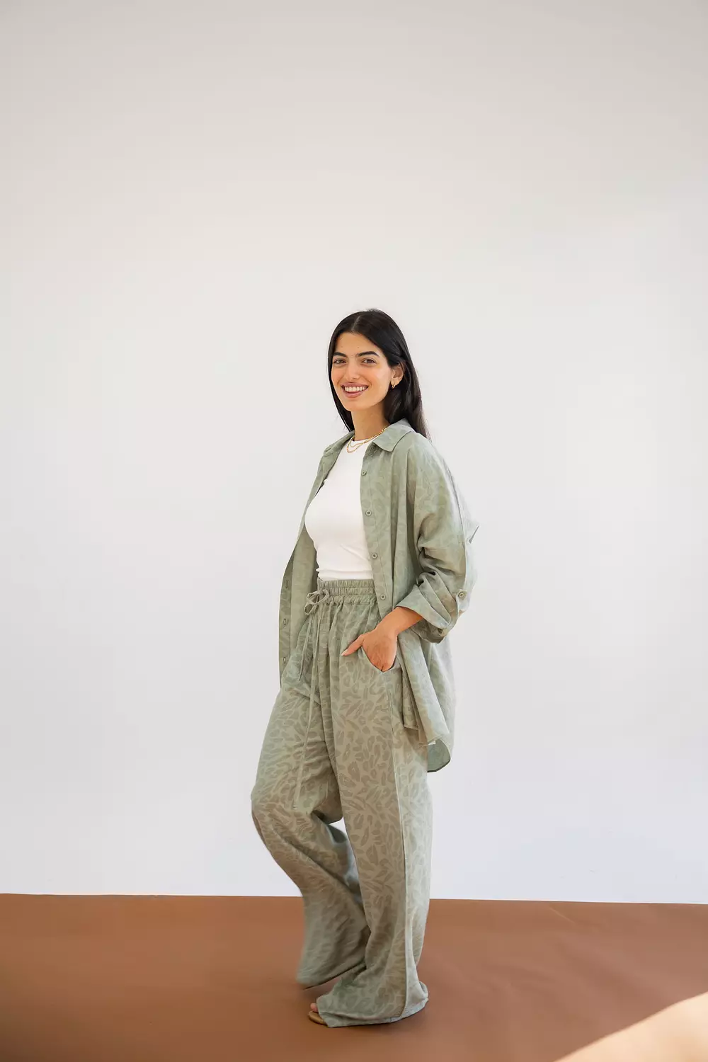 A Female Roar set in olive 2