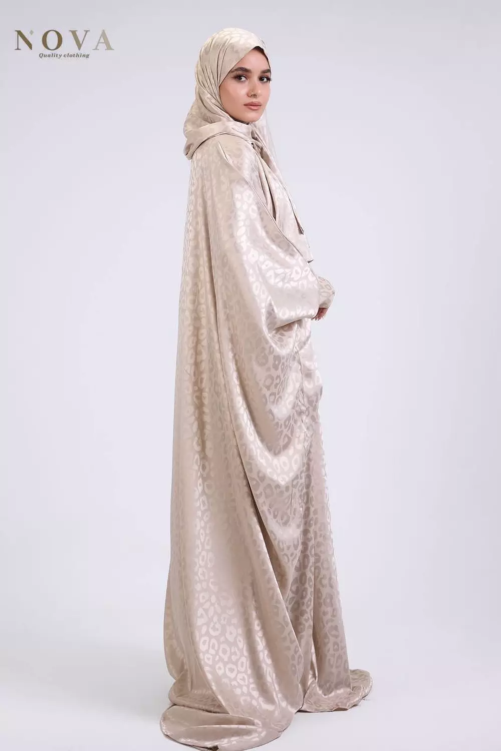 Champagne butterfly Jacquard 1
