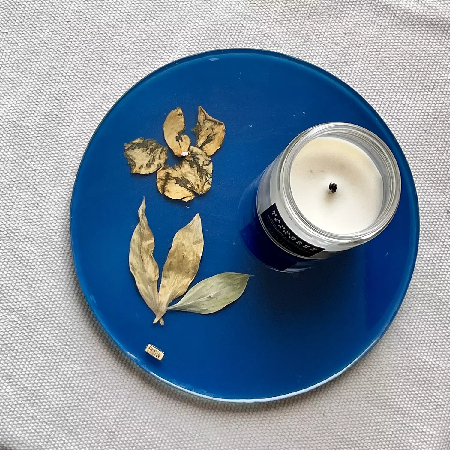 <p style="text-align: center"><span style="color: rgb(0, 0, 0)"><strong>Floral Dish</strong></span></p>