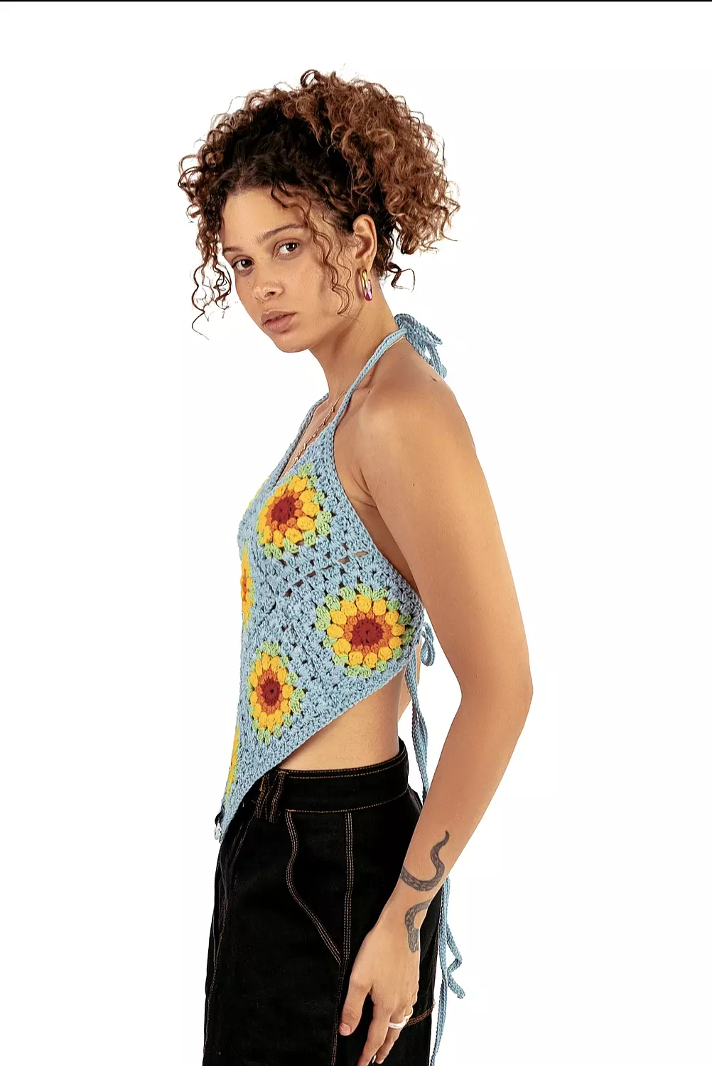 Backless sun flower crochet top in baby blue 2