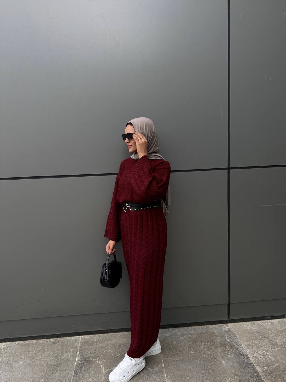 <p style="text-align: center">KNITTED DRESS</p>