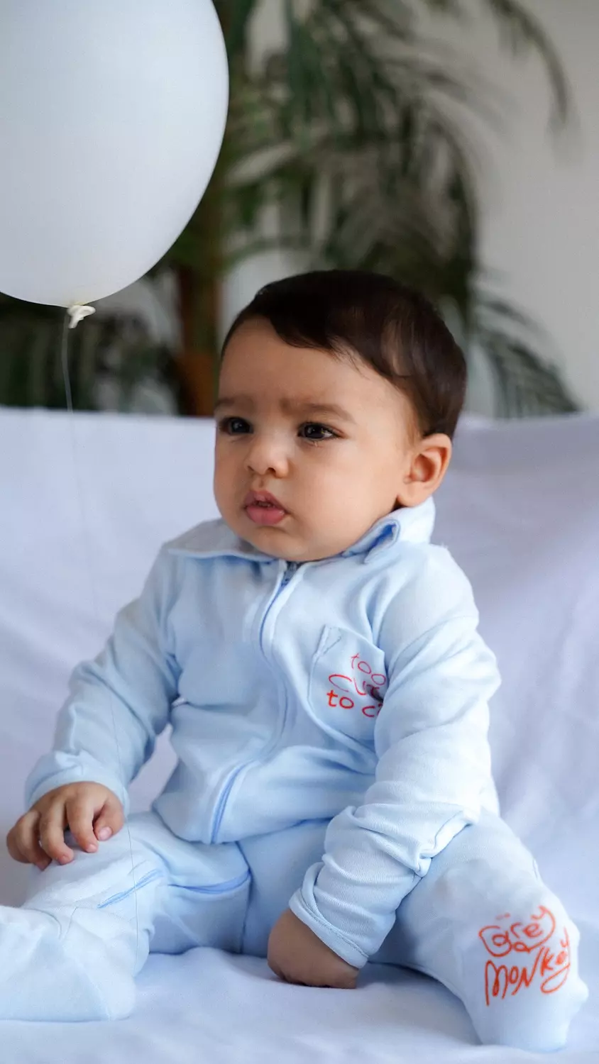 ⁠Premium ”Too cute to care” Footie 6