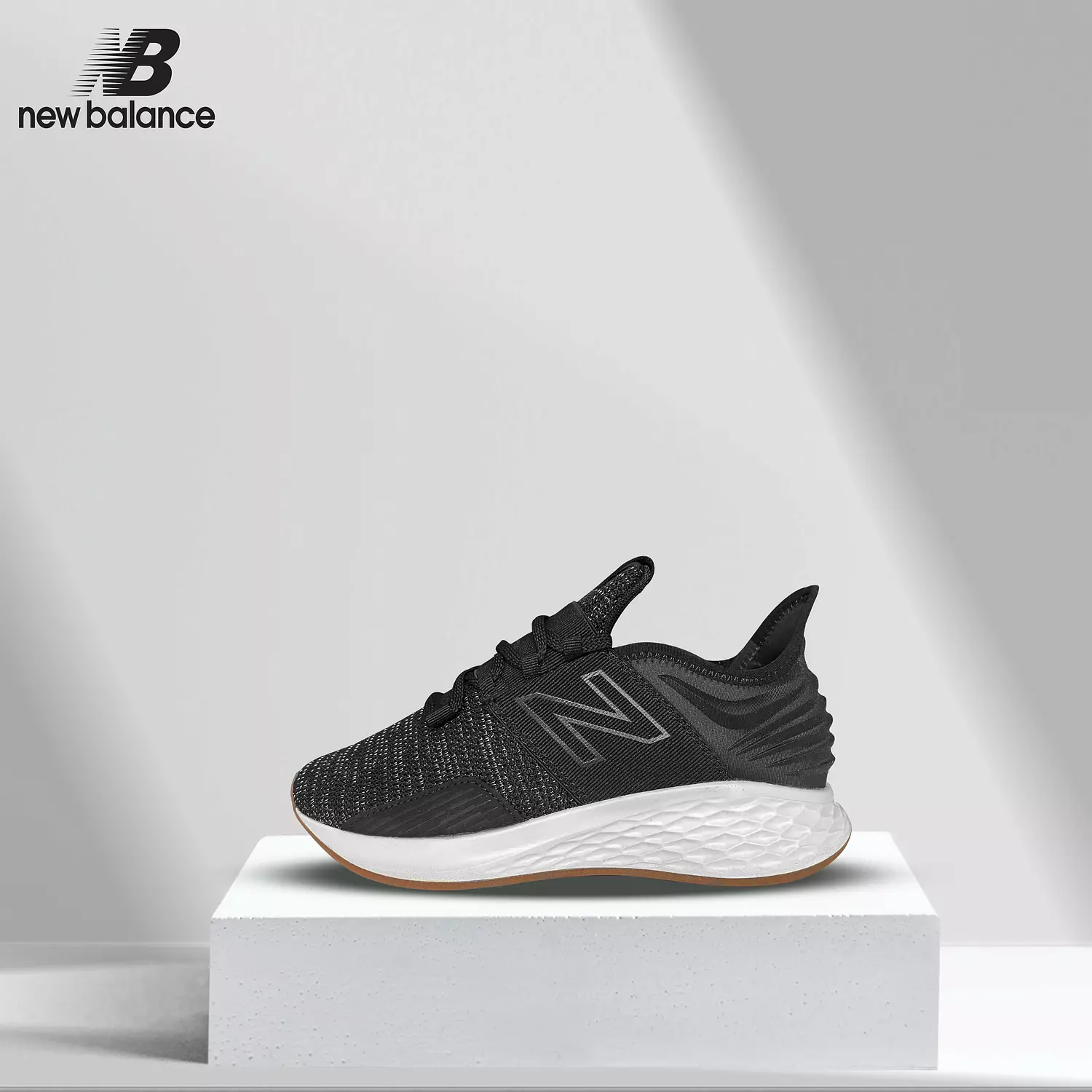NEW BALANCE - RUNNING SHOES