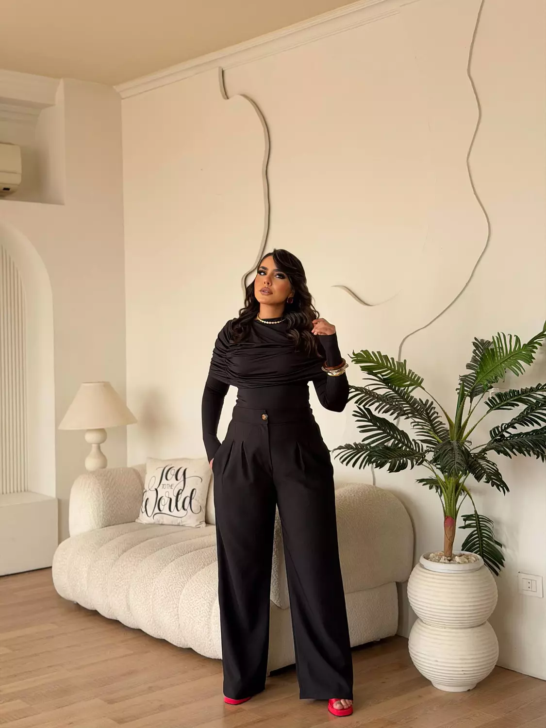 The Command Pants In Black 4