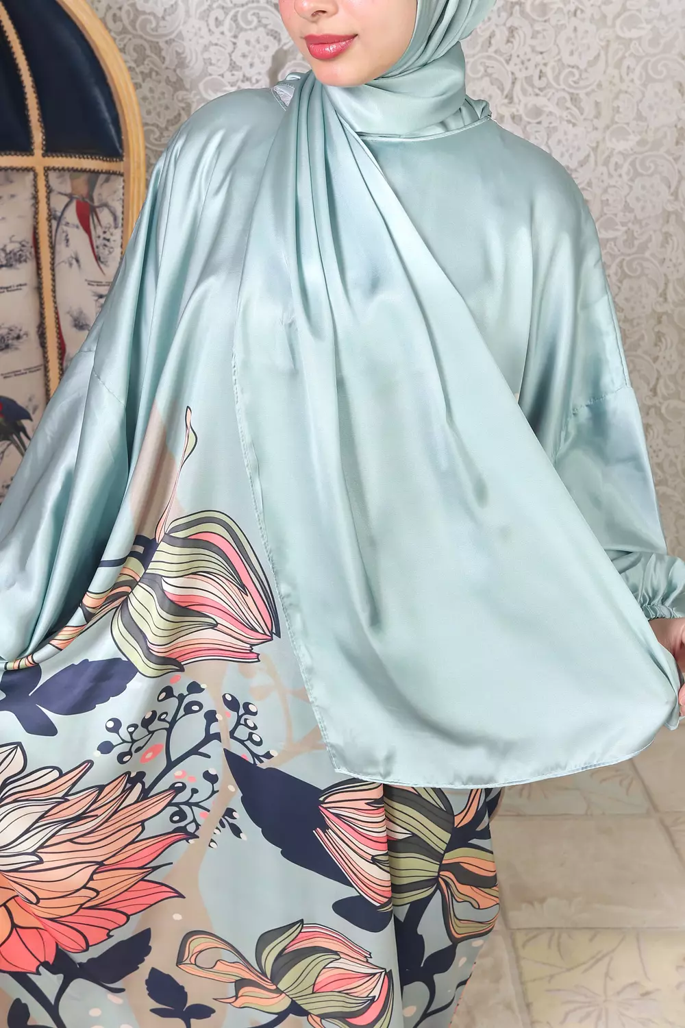 Isdal Satin Prayer2503 1