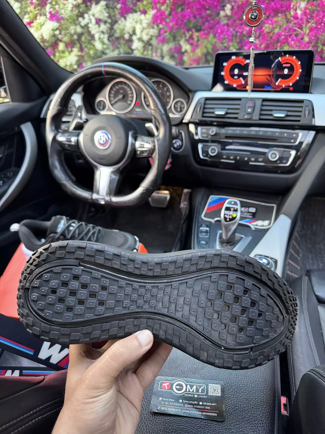 NIKE ZOOMX VOMERO PLUS 5