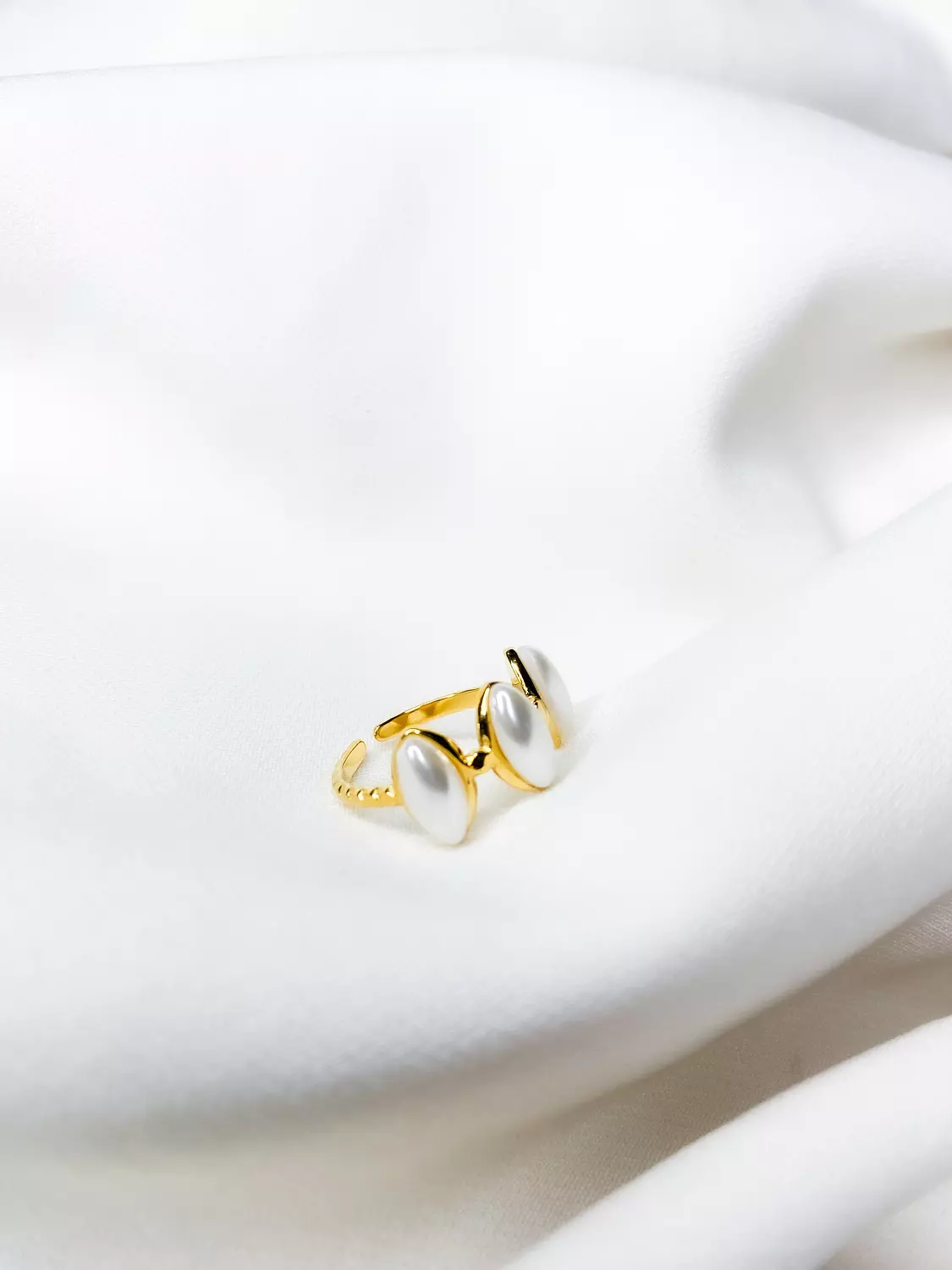 Triple pearl Ring hover image