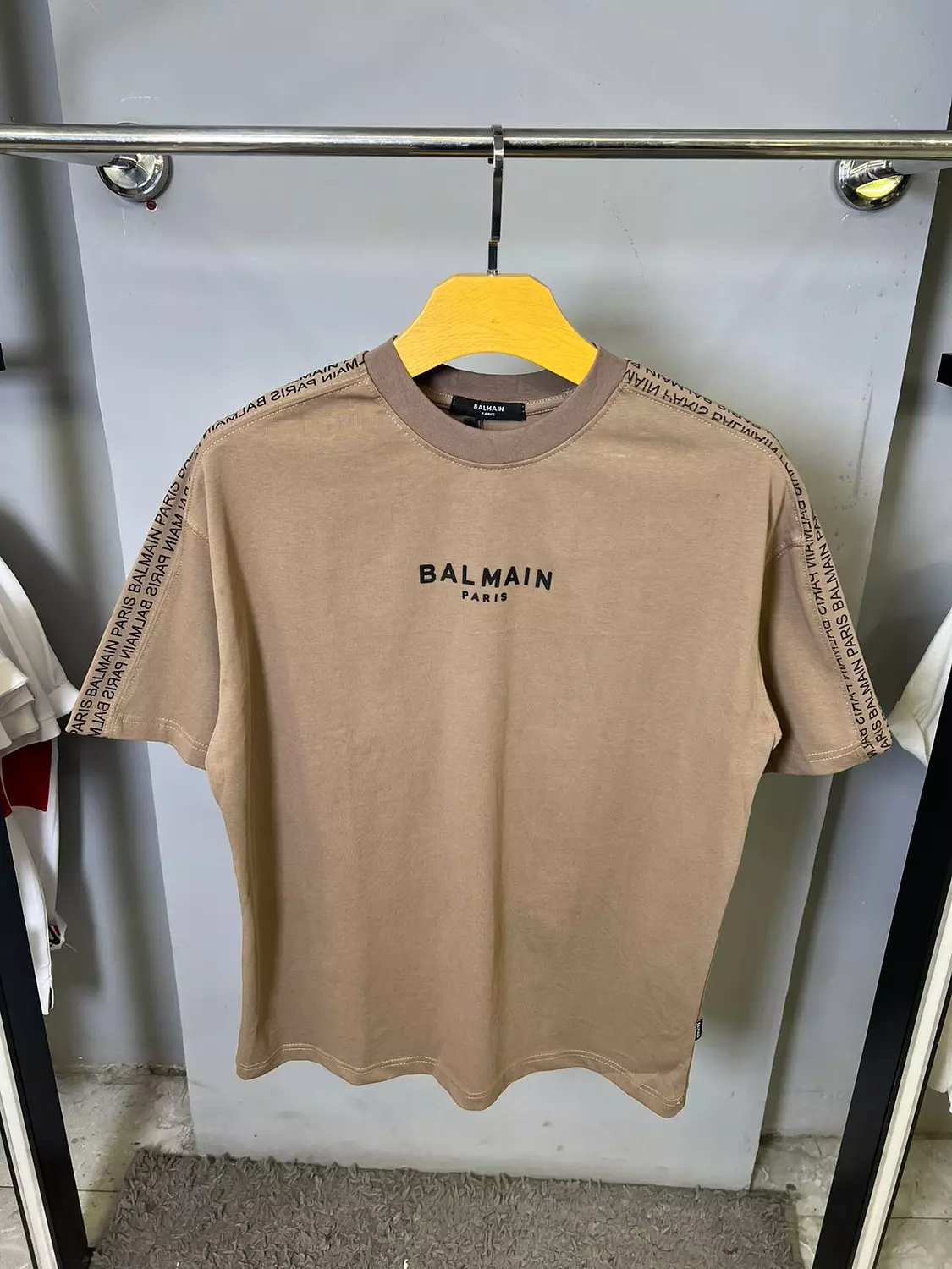 BALMAIN TSHIRT / 1472 image