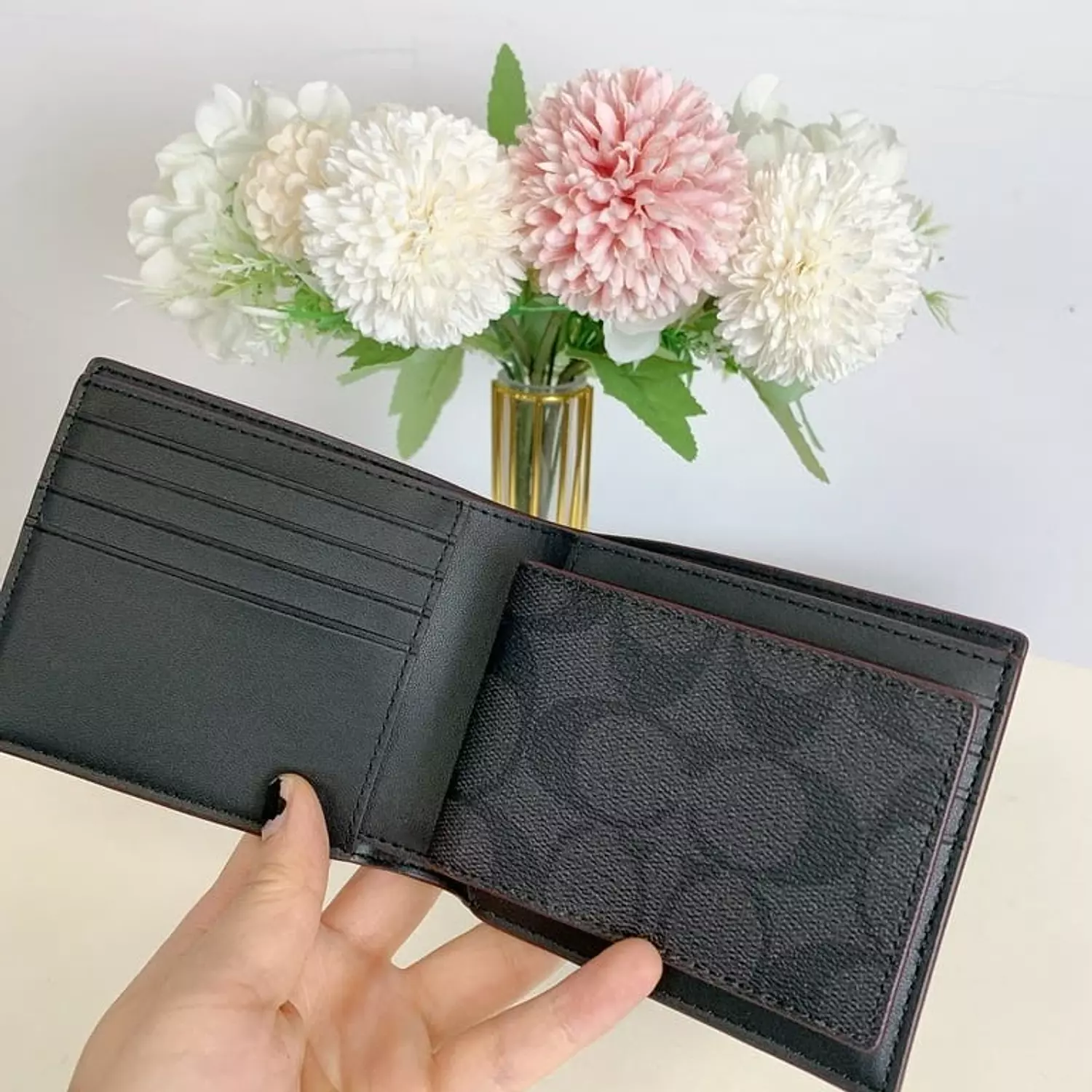 Compact Id Wallet In Signature print Leather men’s wallet image