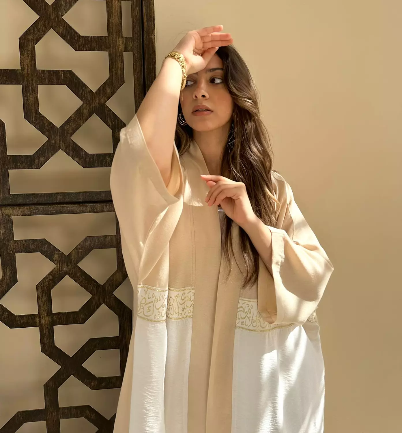 Our ‘Golden-White’ Arabian kaftan 1