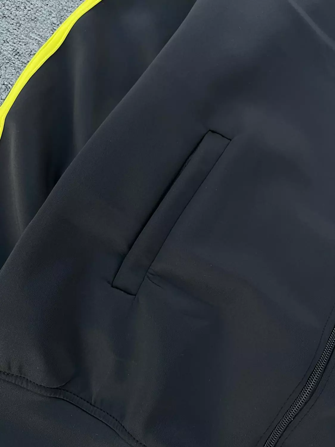 Black Tracksuit - Manchester United - 26 3