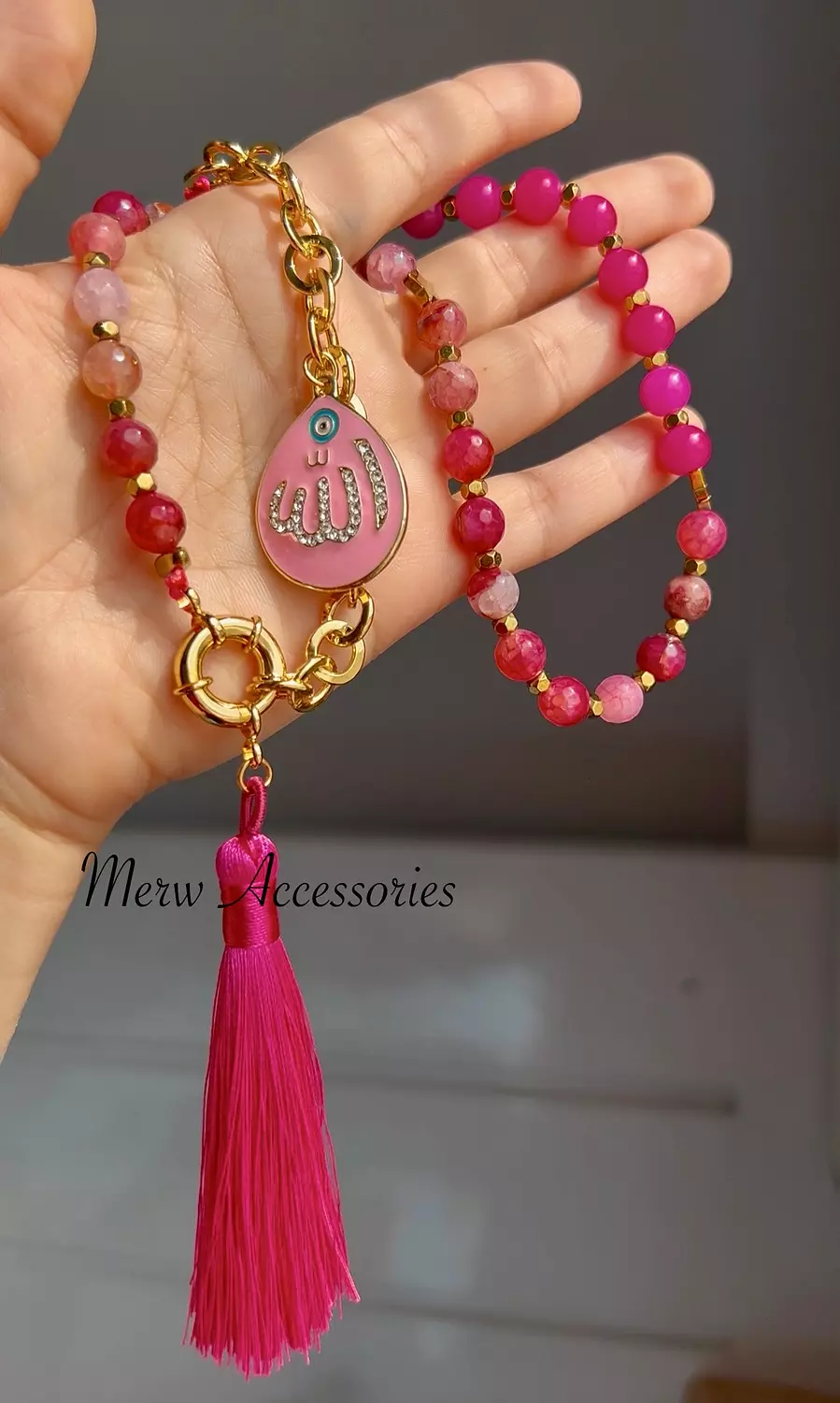Hot pink sebha 3 * 1 . 1
