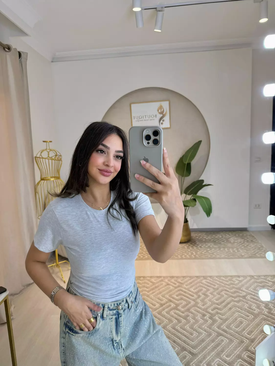 بيزك توب نص كم رمادي فاتح شانية image